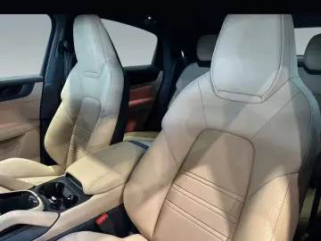 Porsche Cayenne Coupe Black Edition Heater BOSE