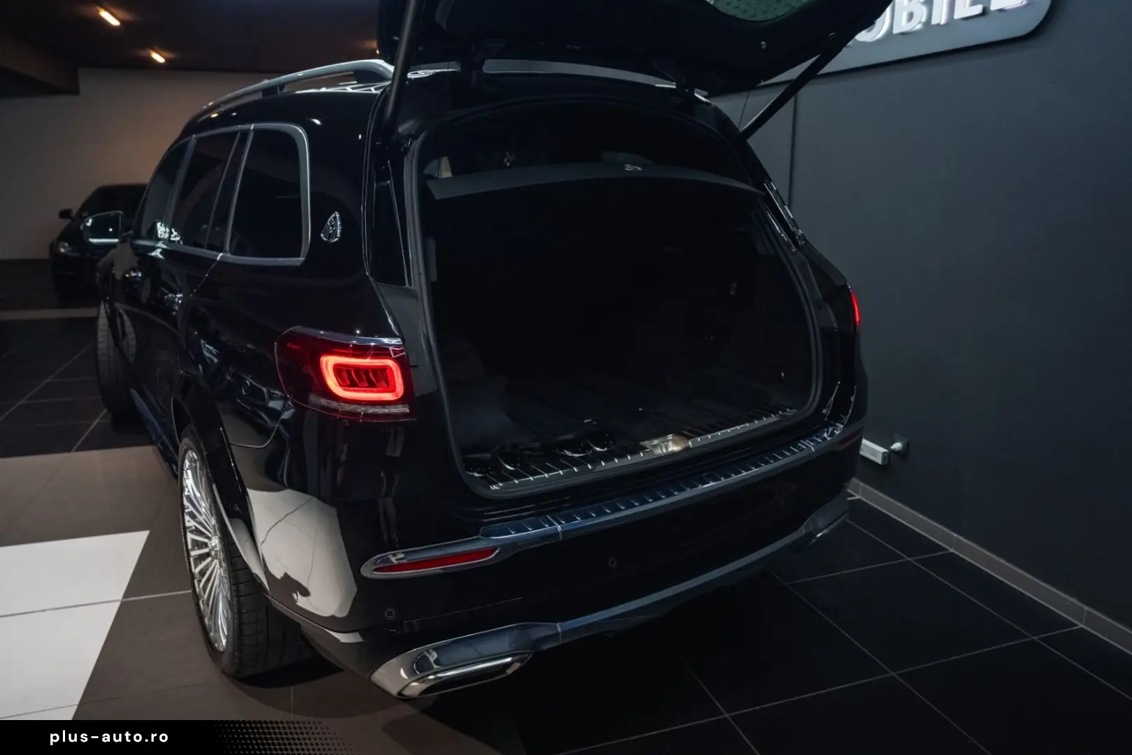 MERCEDES-BENZ GLS 600 Maybach HighClassFond AHK HU PANO 360