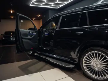 MERCEDES-BENZ GLS 600 Maybach HighClassFond AHK HU PANO 360