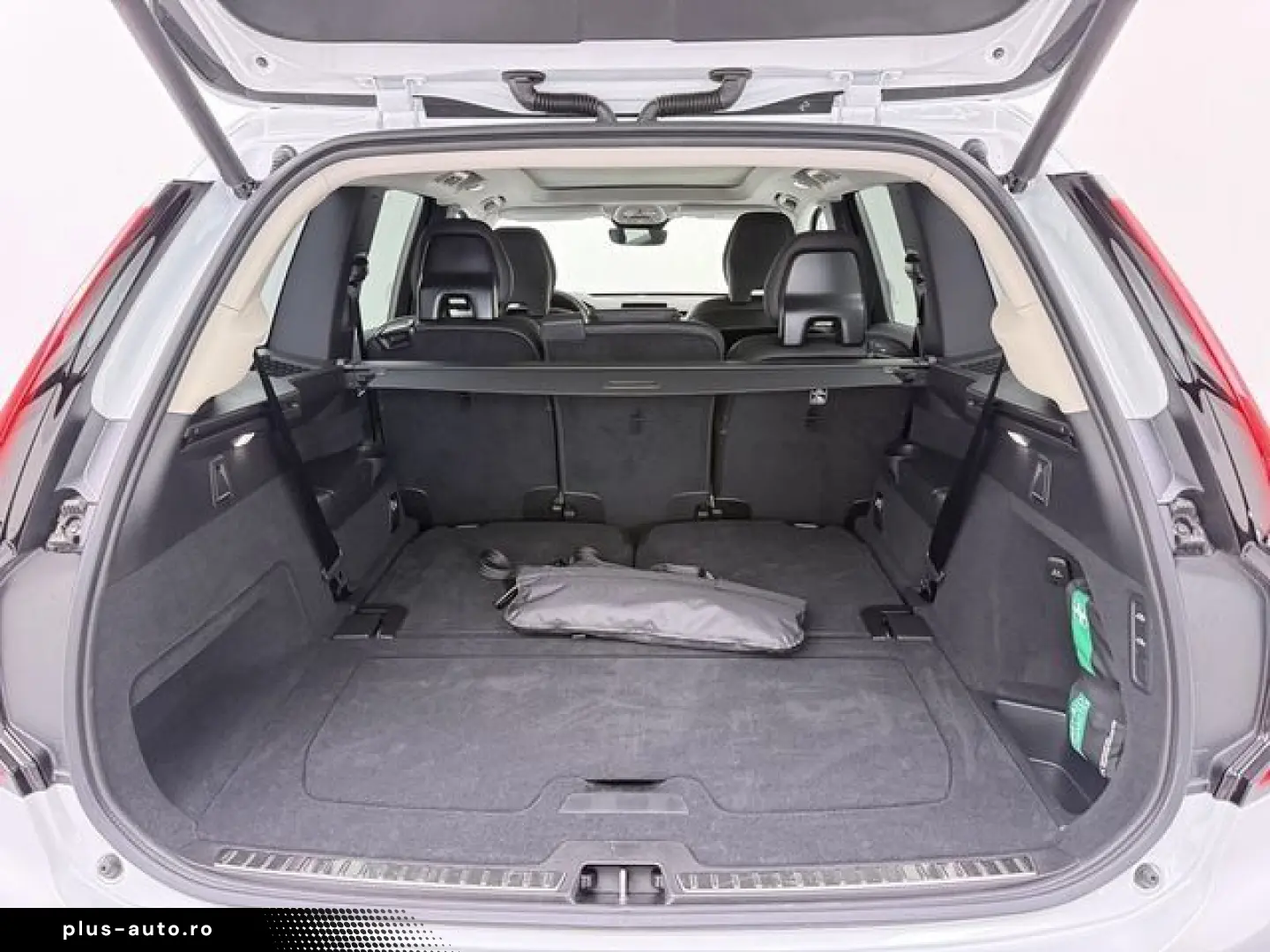 VOLVO XC90 B5 PlusBright AWD Massage Ventil AirSusp 360