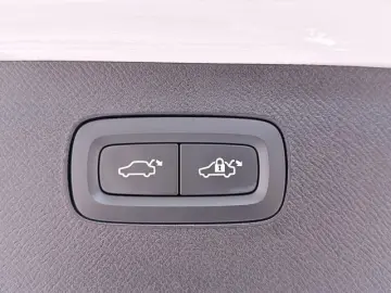 VOLVO XC90 B5 PlusBright AWD Massage Ventil AirSusp 360