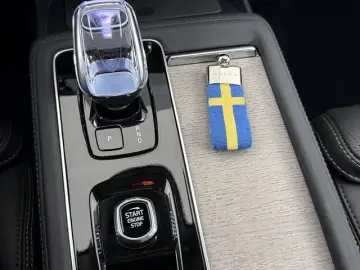 VOLVO XC90 B5 PlusBright AWD Massage Ventil AirSusp 360