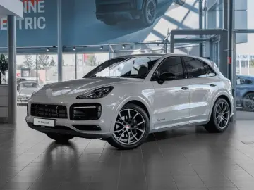 PORSCHE Porsche Cayenne (MY22) 250kW   340hp