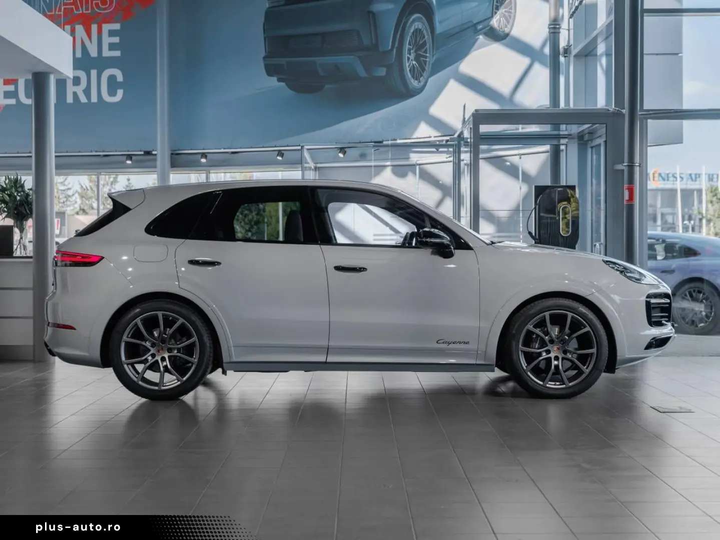 PORSCHE Porsche Cayenne (MY22) 250kW   340hp