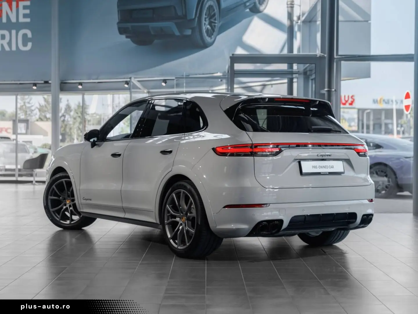 PORSCHE Porsche Cayenne (MY22) 250kW   340hp