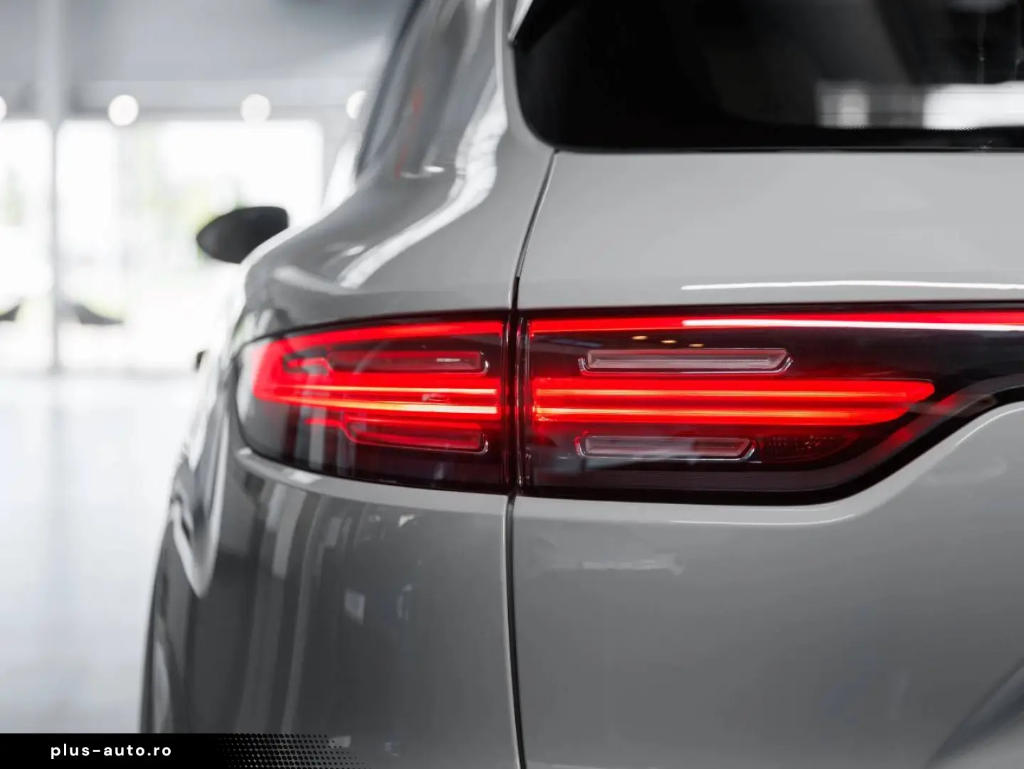 PORSCHE Porsche Cayenne (MY22) 250kW   340hp