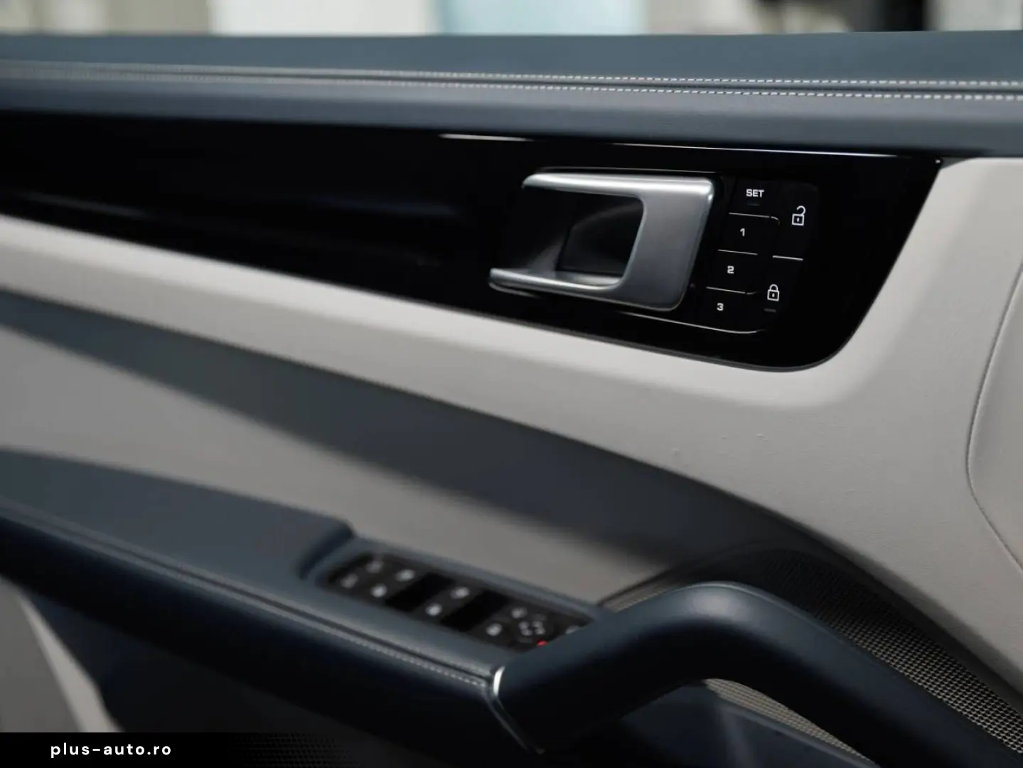 PORSCHE Porsche Cayenne (MY22) 250kW   340hp