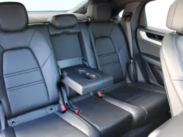 PORSCHE Cayenne Coupe