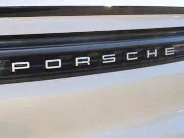 PORSCHE Cayenne Coupe