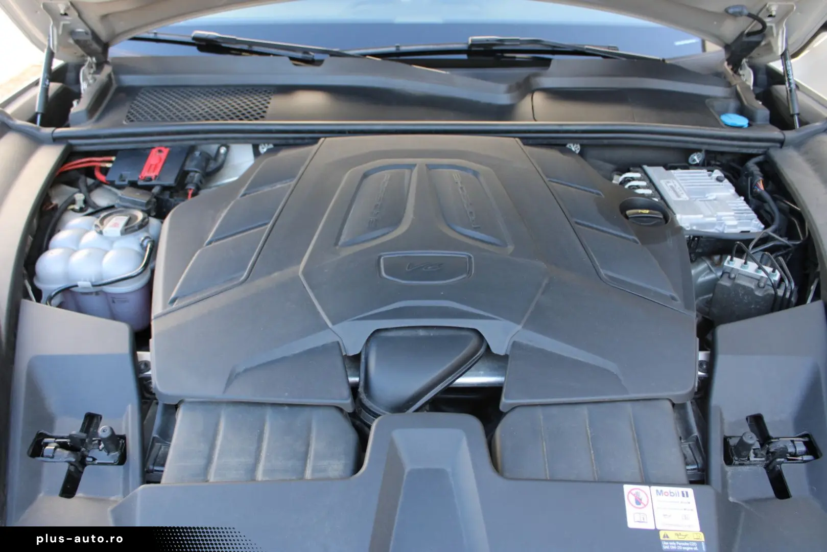 PORSCHE Cayenne Coupe