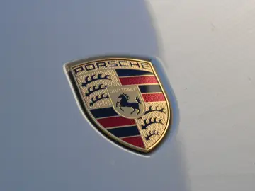 PORSCHE Cayenne Coupe