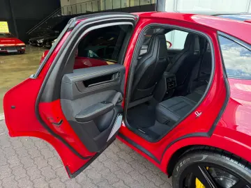Porsche Cayenne Coupe GTS CERAMIK CARBON PANO BUR UPE185