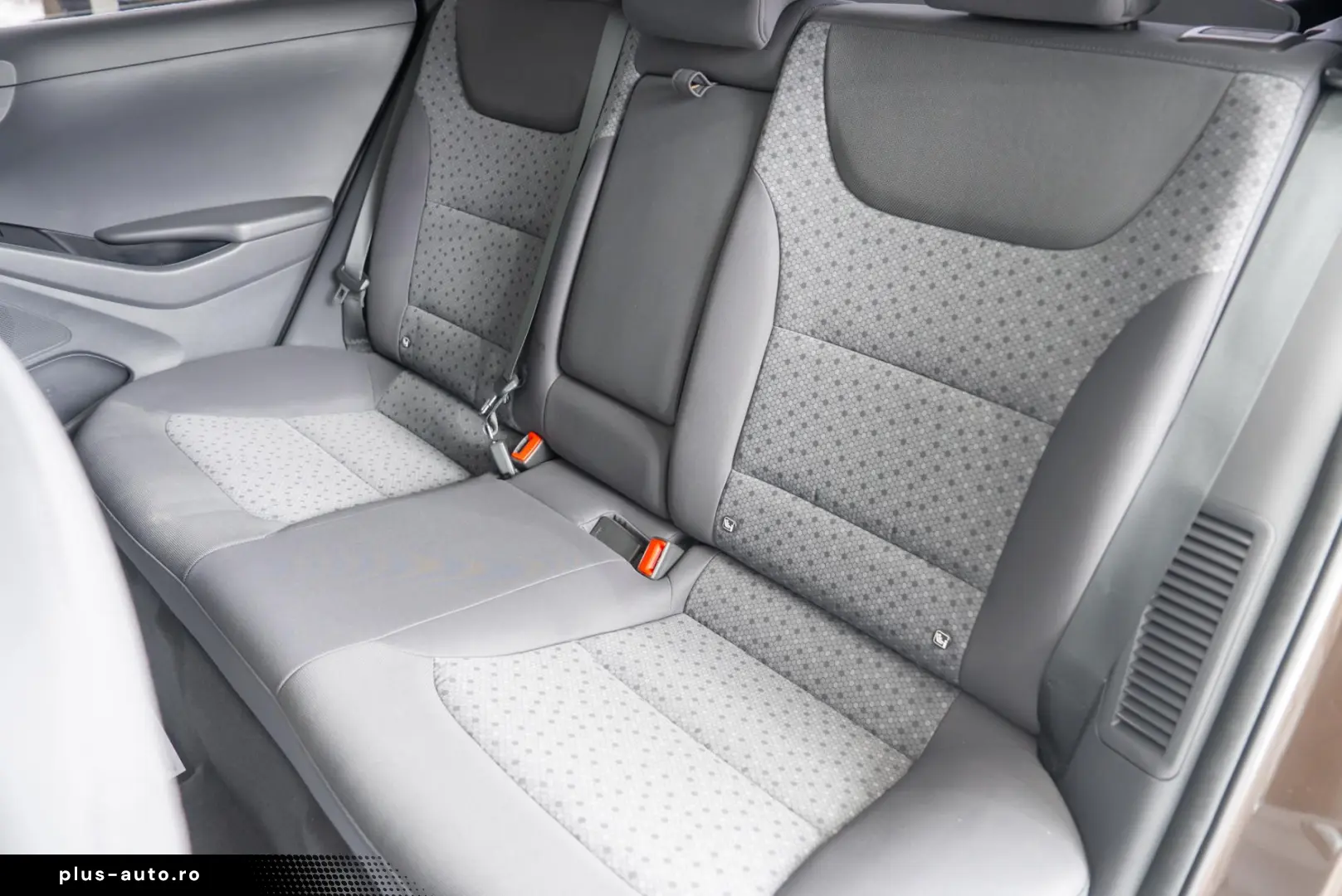 Hyundai Ioniq 1 6 Plug in Hybrid Premium