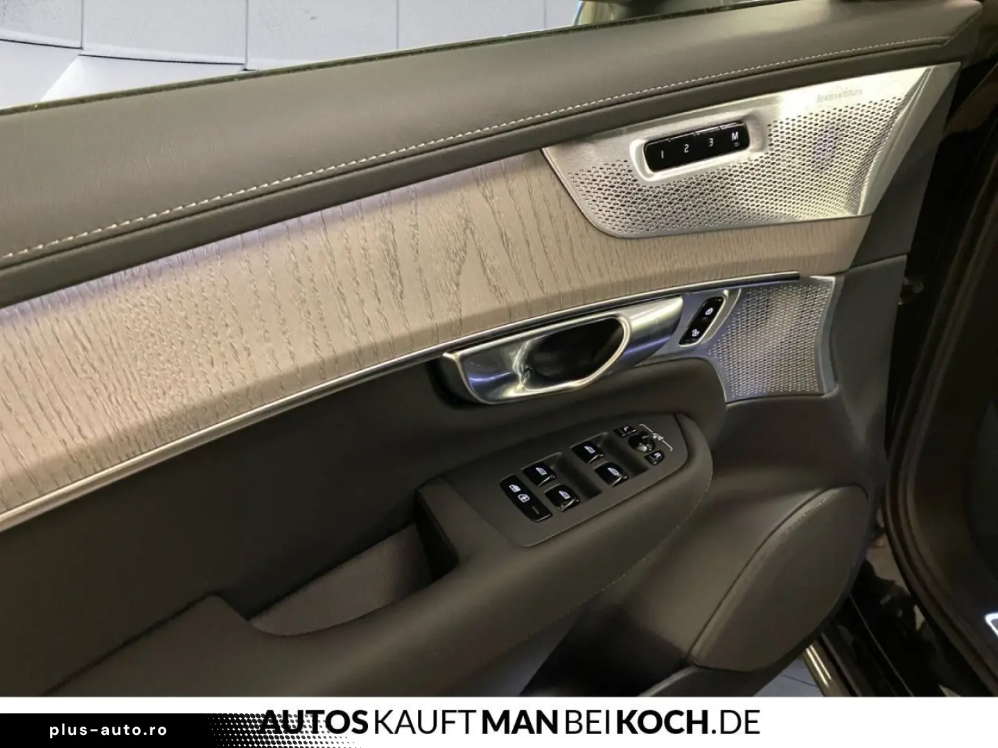 VOLVO XC90 T8 AWD Ultra Dark 360  B&W Massage