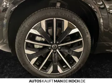 VOLVO XC90 T8 AWD Ultra Dark 360  B&W Massage