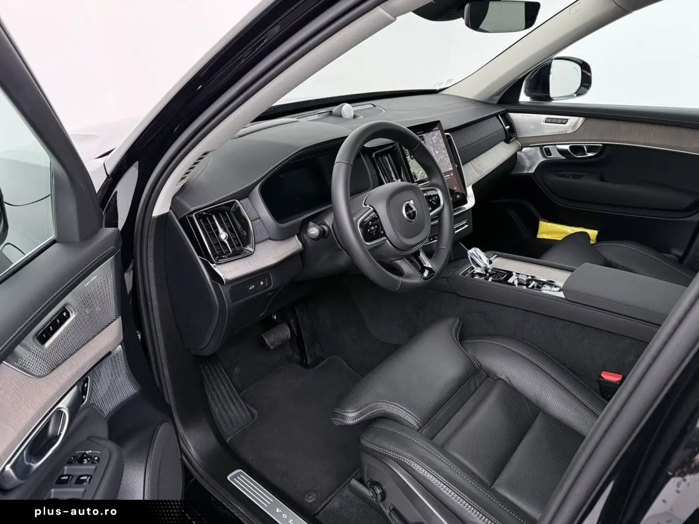VOLVO XC90 T8 AWD Plus Bright B&W Ventil AirSusp 360