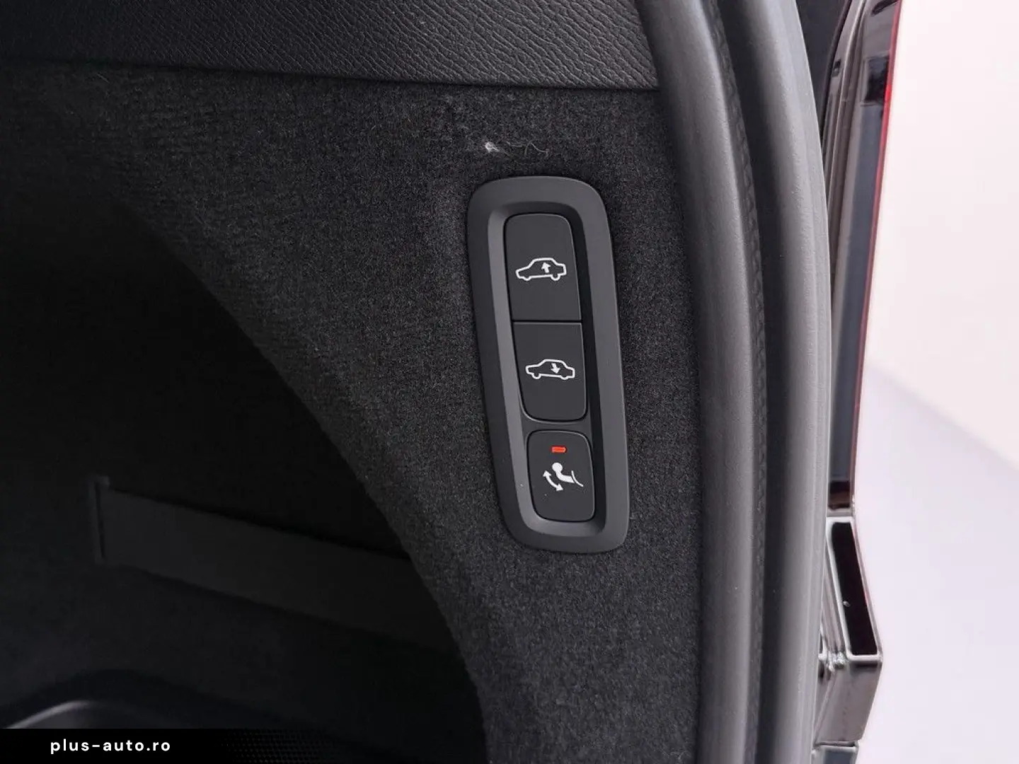 VOLVO XC90 T8 AWD Plus Bright B&W Ventil AirSusp 360