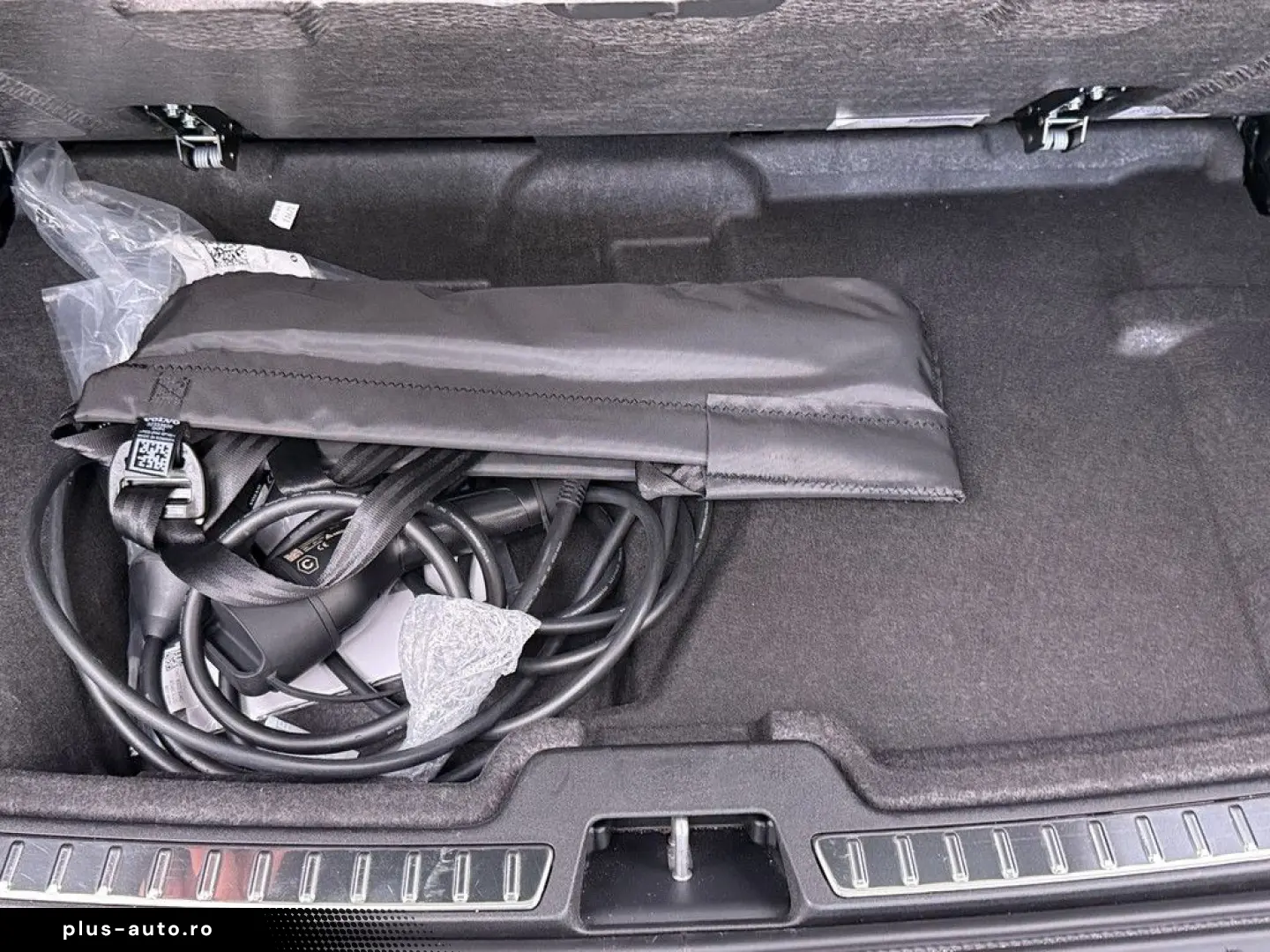 VOLVO XC90 T8 AWD Plus Bright B&W Ventil AirSusp 360