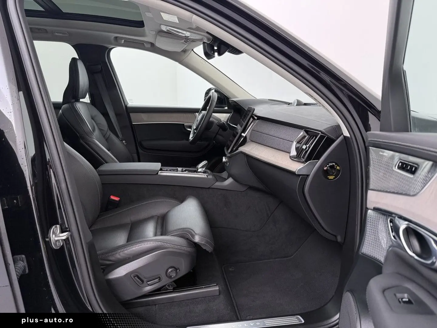 VOLVO XC90 T8 AWD Plus Bright B&W Ventil AirSusp 360