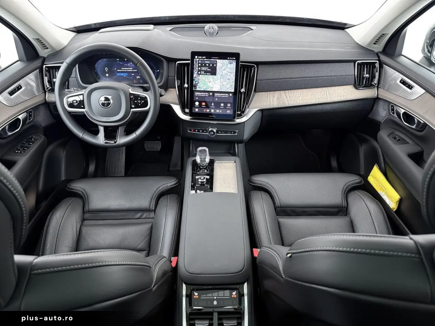 VOLVO XC90 T8 AWD Plus Bright B&W Ventil AirSusp 360