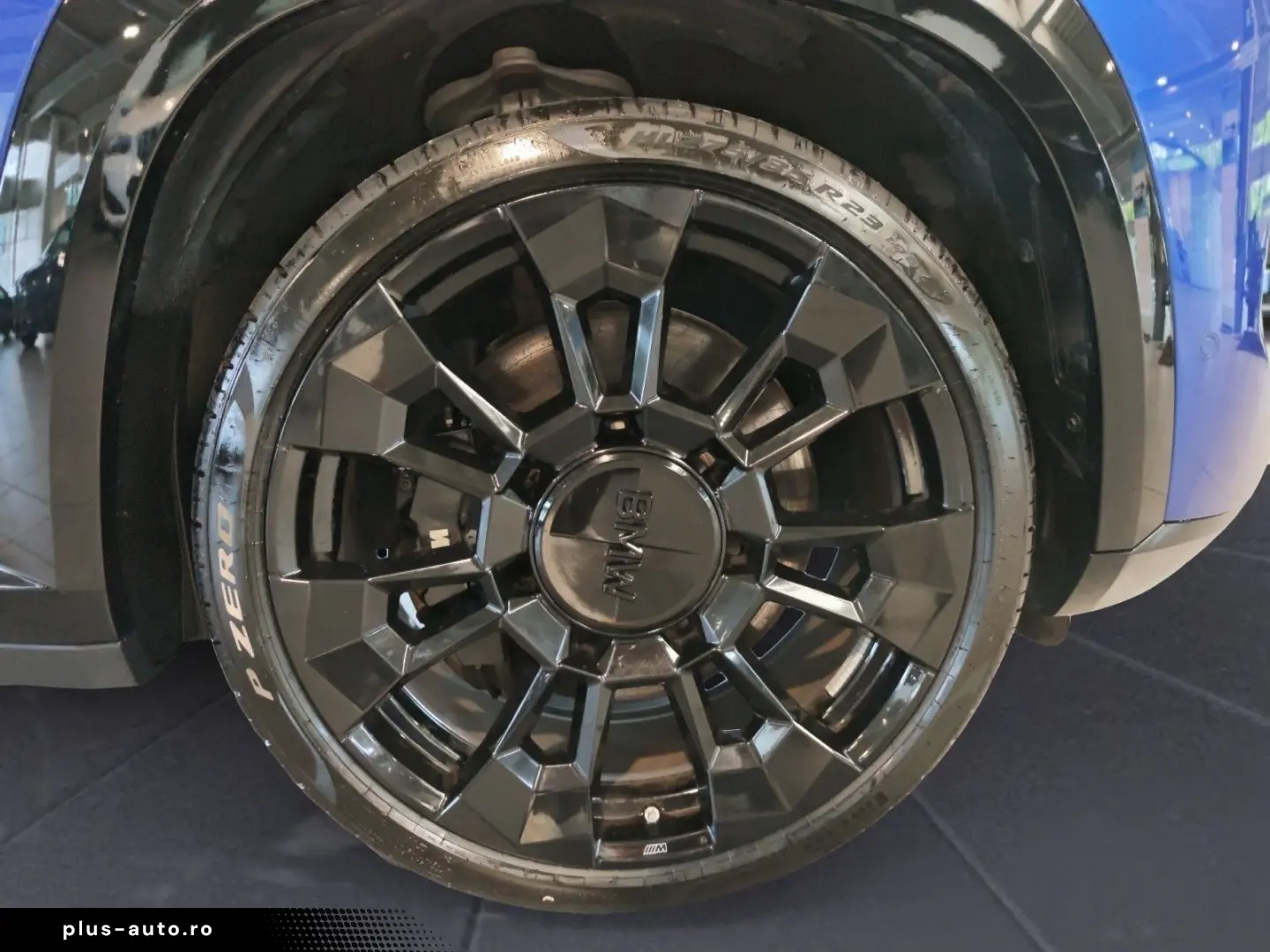 BMW XM 4.4 23' Driving Pro AHK