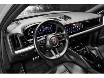 PORSCHE Cayenne S Coupé - ARCTIC GREY