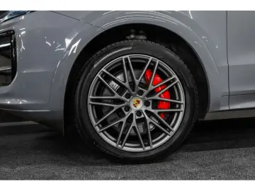 PORSCHE Cayenne S Coupé - ARCTIC GREY