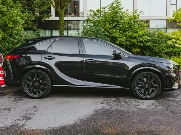 Lexus RX 500h F Sport