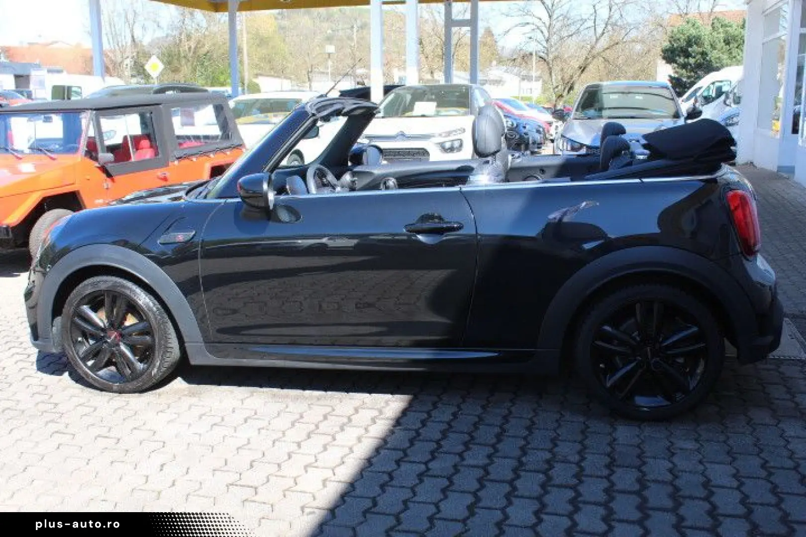 MINI John Cooper Works Cabrio S