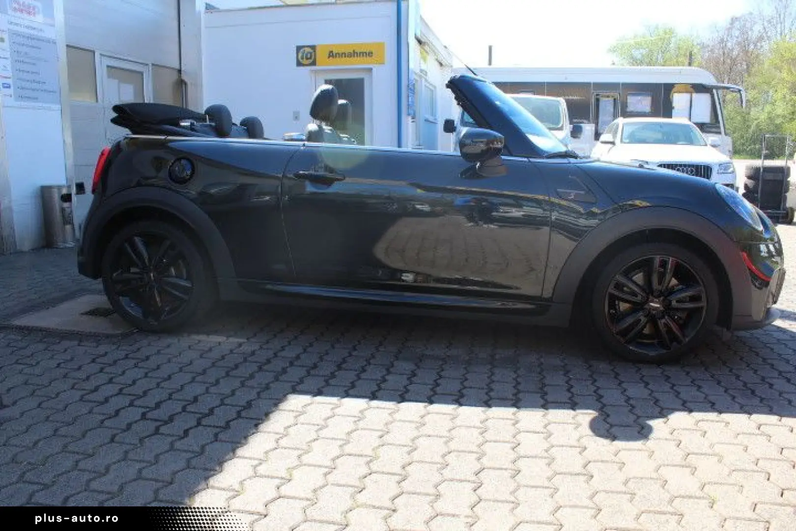 MINI John Cooper Works Cabrio S