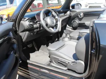 MINI John Cooper Works Cabrio S