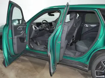 BMW XM 50e ICONIC SOFT MASSAGE H K AHK HUD 360