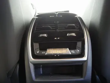 BMW XM 50e ICONIC SOFT MASSAGE H K AHK HUD 360