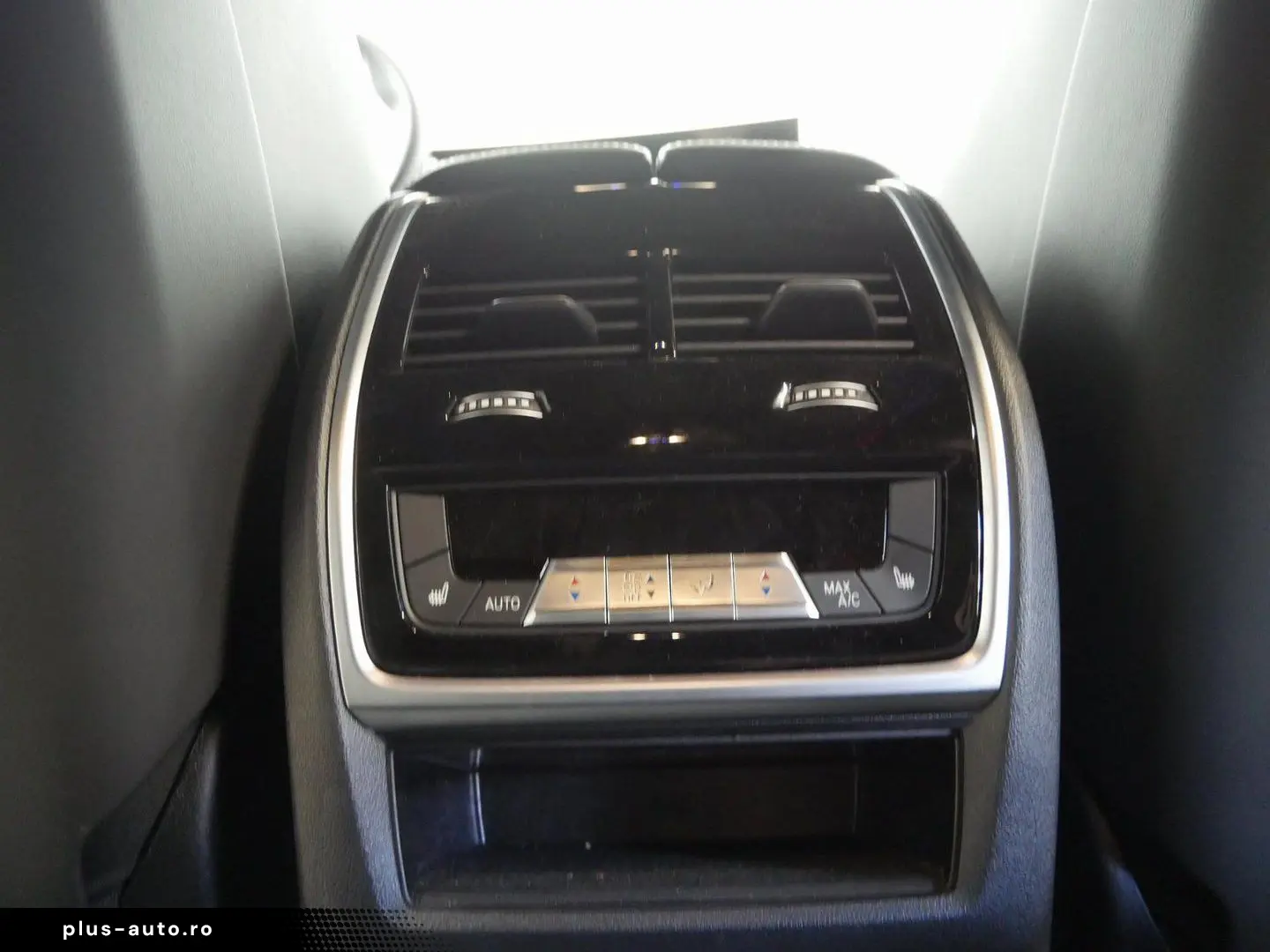 BMW XM 50e ICONIC SOFT MASSAGE H K AHK HUD 360
