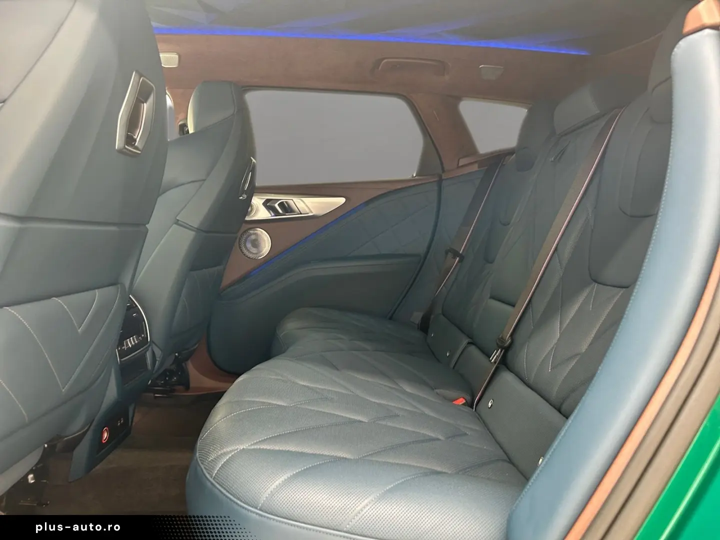BMW XM 50e Massage Bowers & Wilkins AHK Kamera