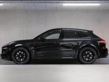 Porsche Macan GTS Sport Chrono Package