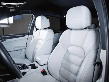 Porsche Macan GTS Sport Chrono Package