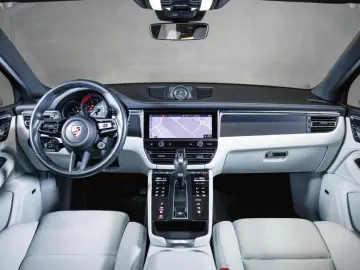 Porsche Macan GTS Sport Chrono Package