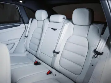 Porsche Macan GTS Sport Chrono Package
