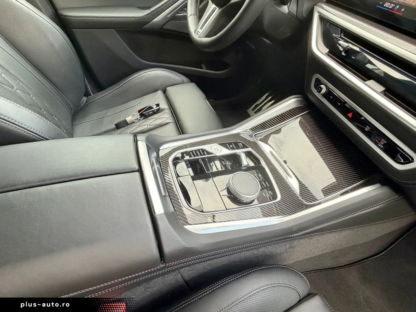 BMW X6 M60i M-Pro Paket Carbon Comfort Paket TOP AHK