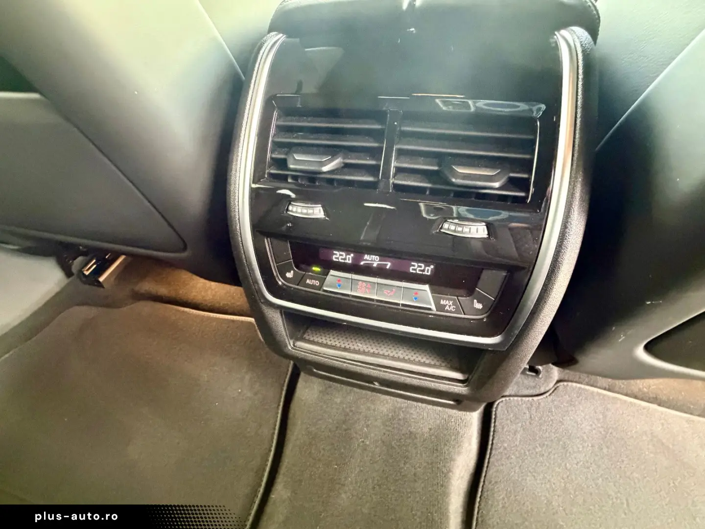 BMW X6 M60i M-Pro Paket Carbon Comfort Paket TOP AHK