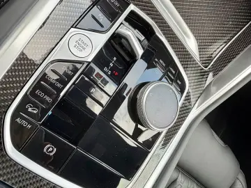 BMW X6 M60i M-Pro Paket Carbon Comfort Paket TOP AHK