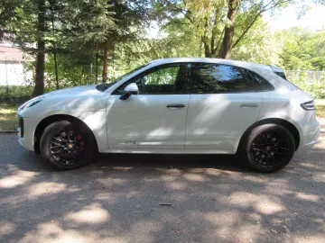 Porsche Macan GTS Sport-Chrono Panoramadach Sports seats