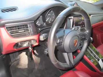 Porsche Macan GTS Sport-Chrono Panoramadach Sports seats