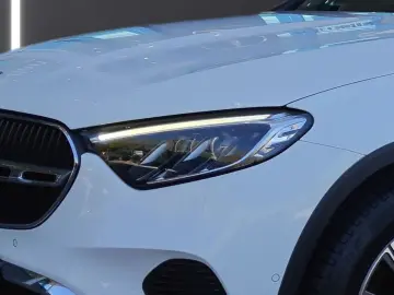MERCEDES-BENZ GLC 220 d 4Matic AHK PANO 360  BURMESTER