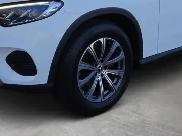 MERCEDES-BENZ GLC 220 d 4Matic AHK PANO 360  BURMESTER