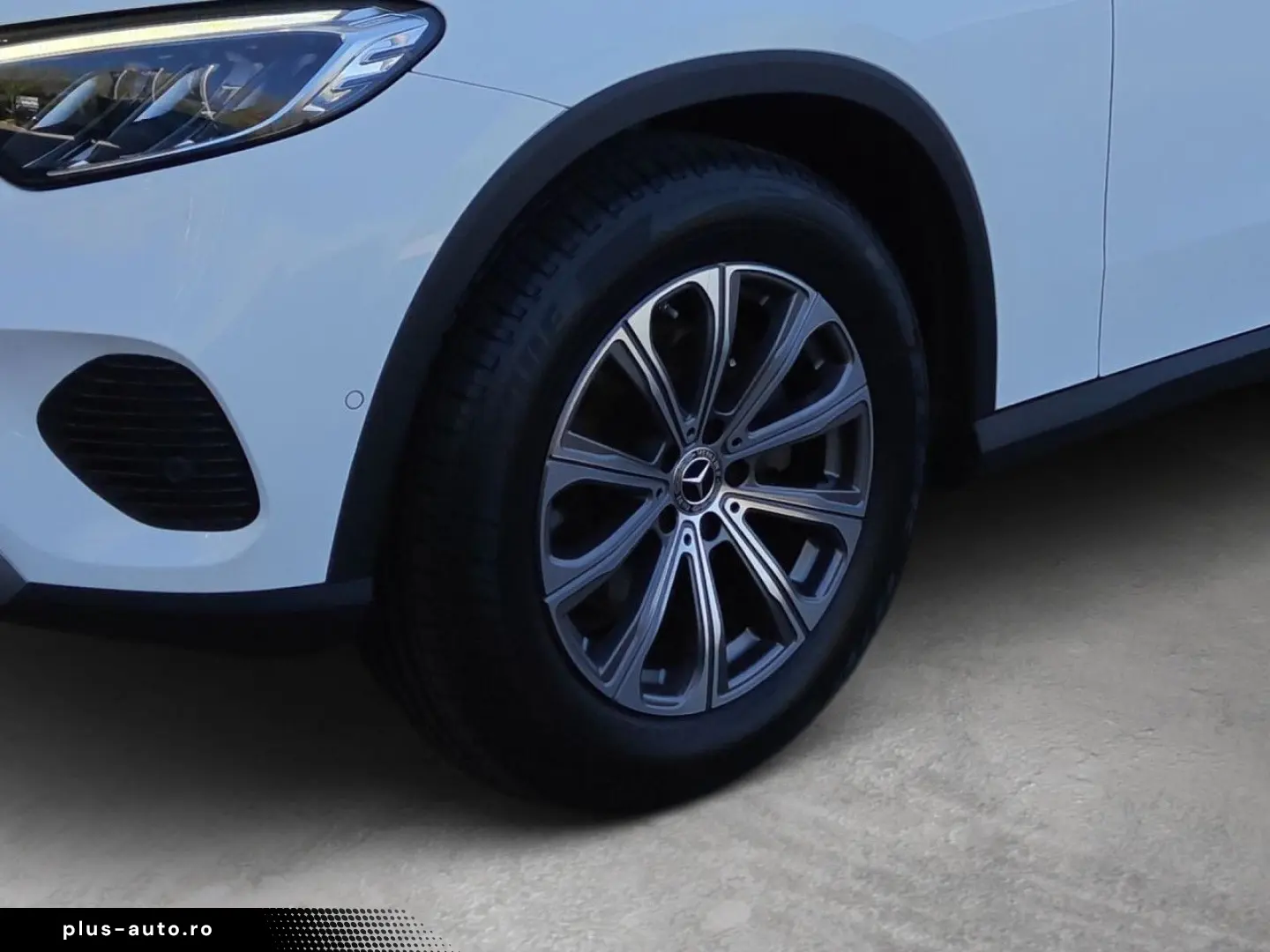 MERCEDES-BENZ GLC 220 d 4Matic AHK PANO 360  BURMESTER