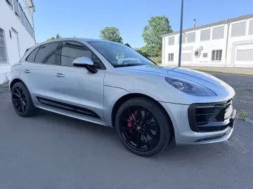 Porsche Macan GTS Pano Chrono SAGA Approved Air