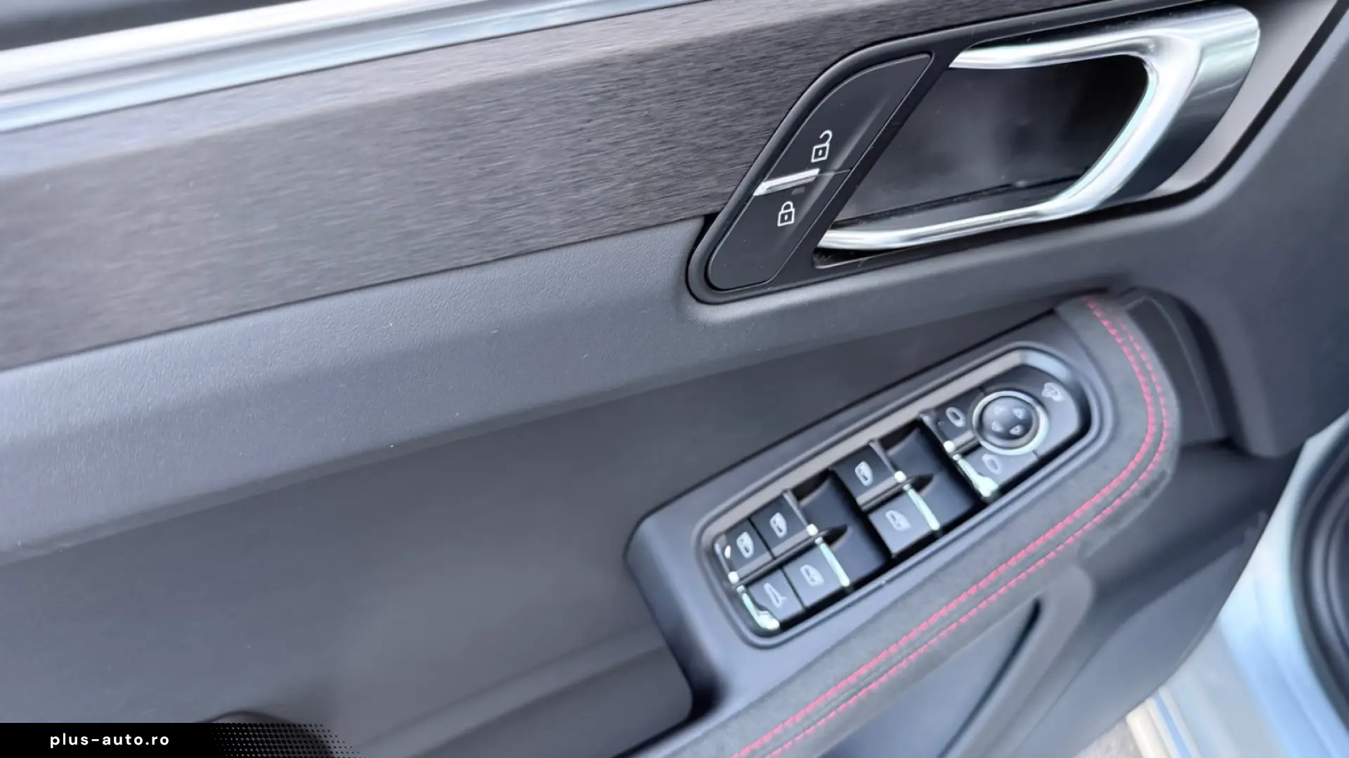 Porsche Macan GTS Pano Chrono SAGA Approved Air