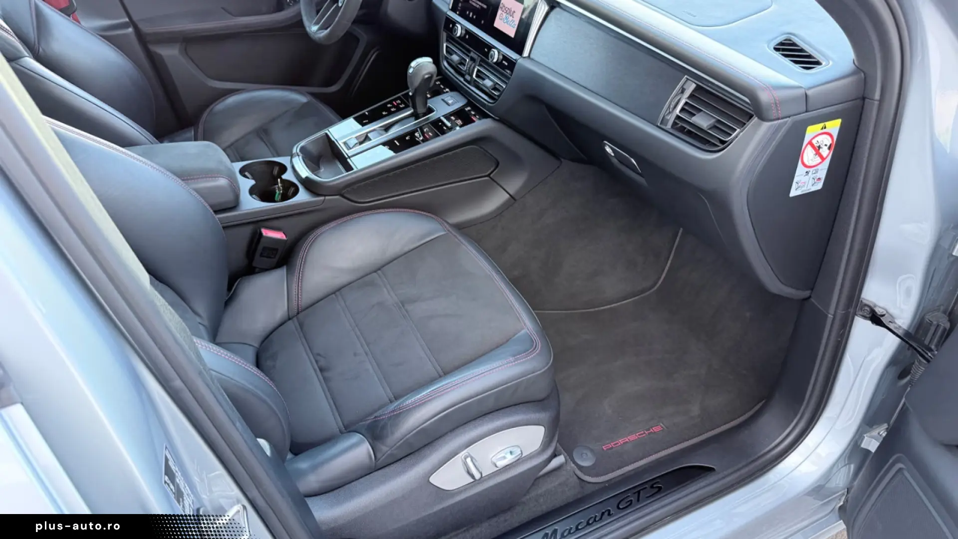 Porsche Macan GTS Pano Chrono SAGA Approved Air